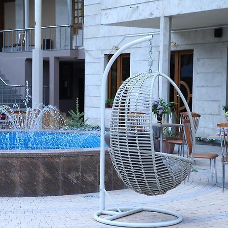 Aratta Hotel Argavand Екстериор снимка