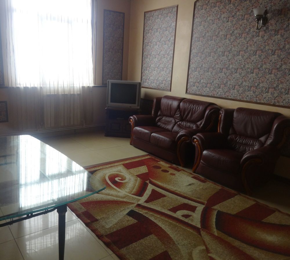 Aratta Hotel Argavand Екстериор снимка