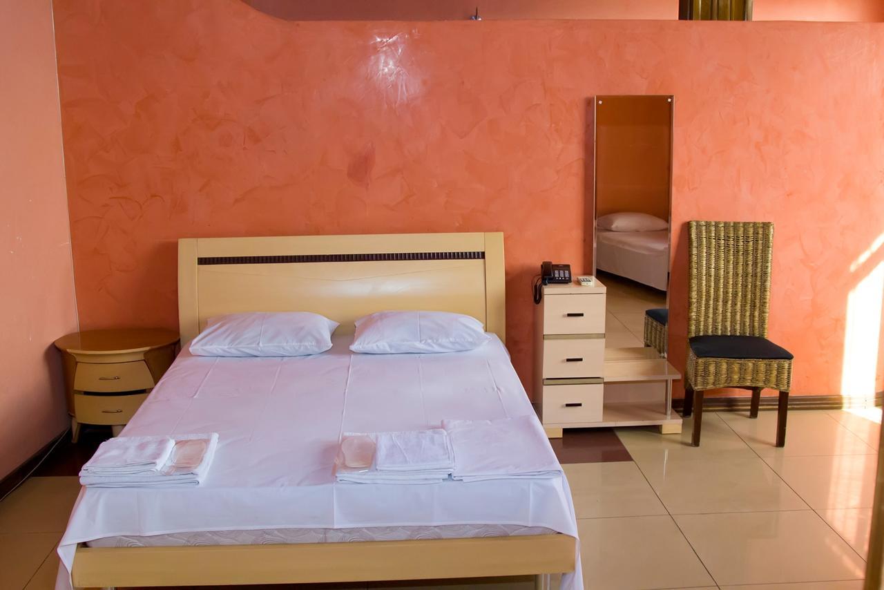 Aratta Hotel Argavand Екстериор снимка