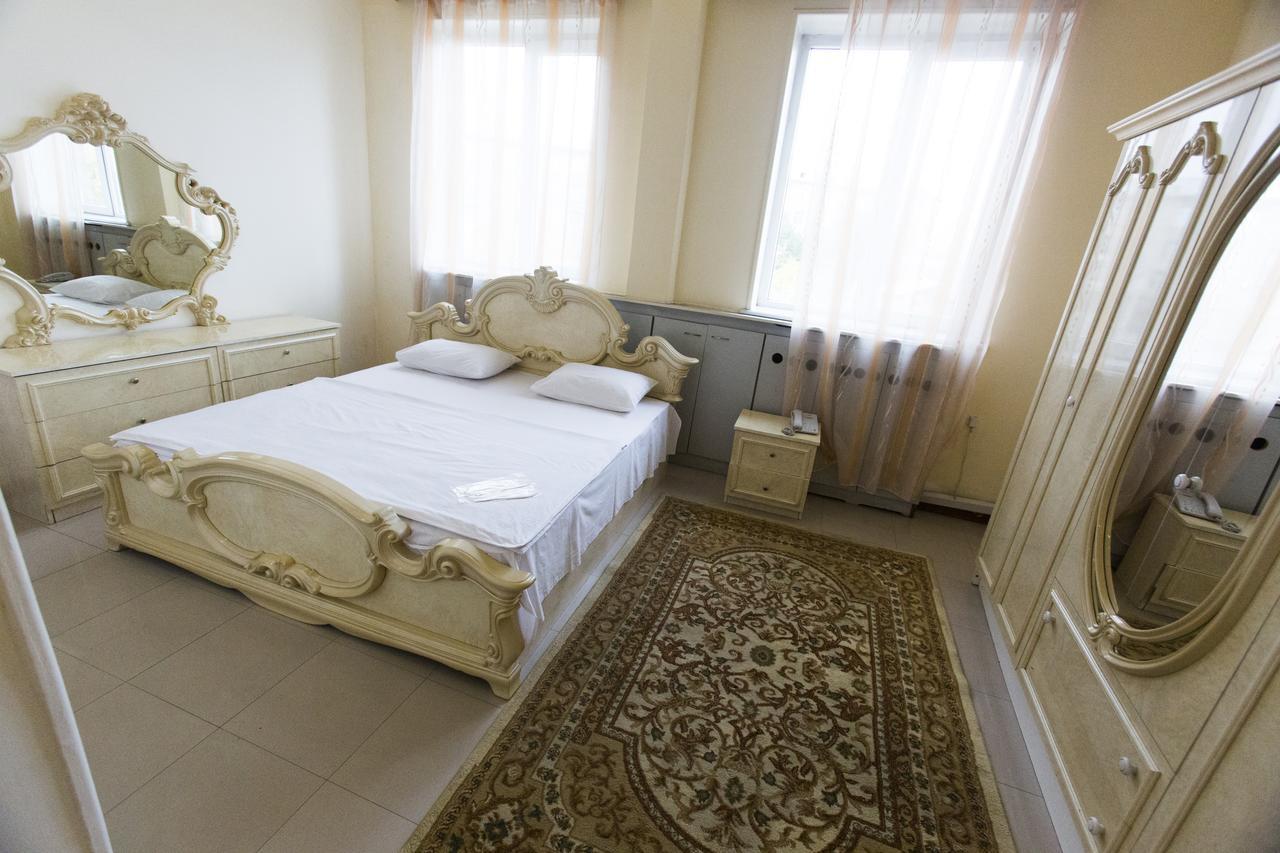 Aratta Hotel Argavand Екстериор снимка