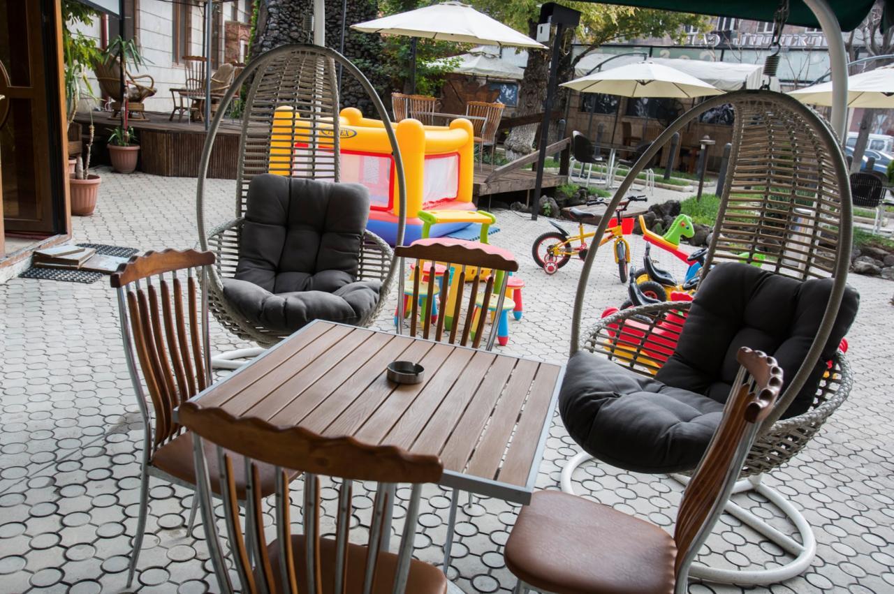Aratta Hotel Argavand Екстериор снимка