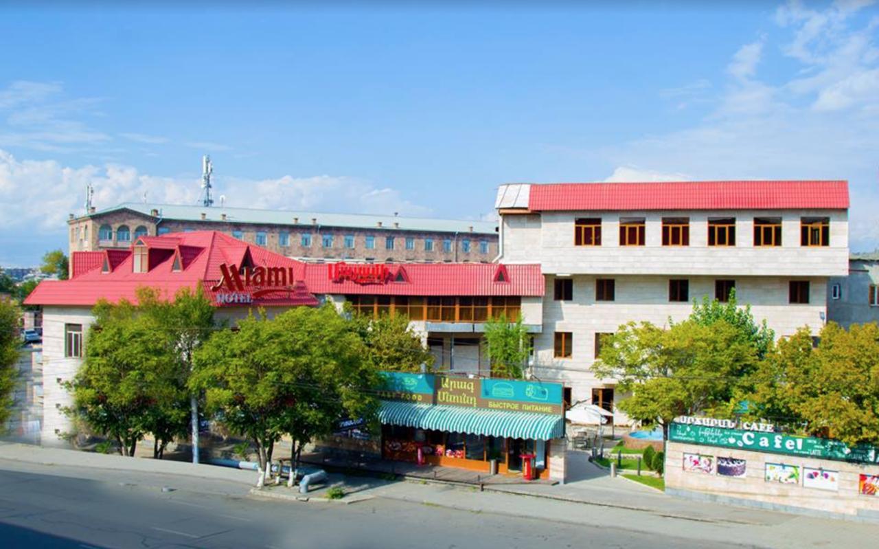 Aratta Hotel Argavand Екстериор снимка