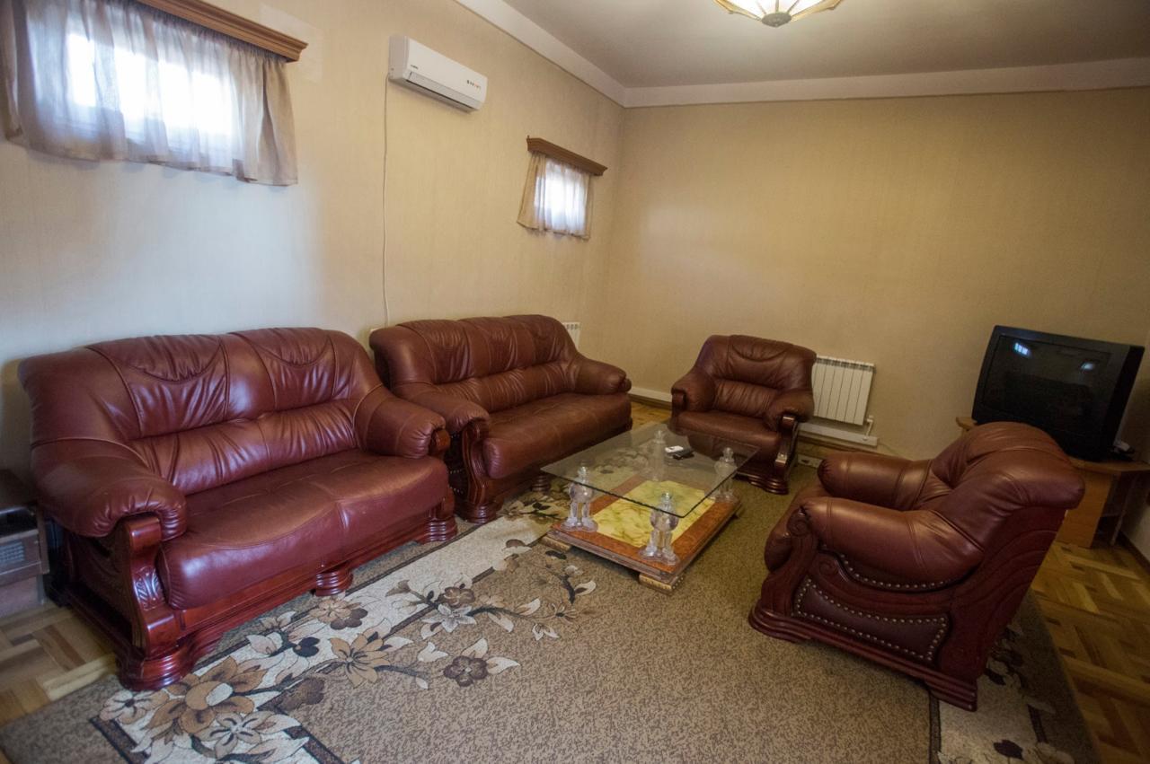 Aratta Hotel Argavand Екстериор снимка