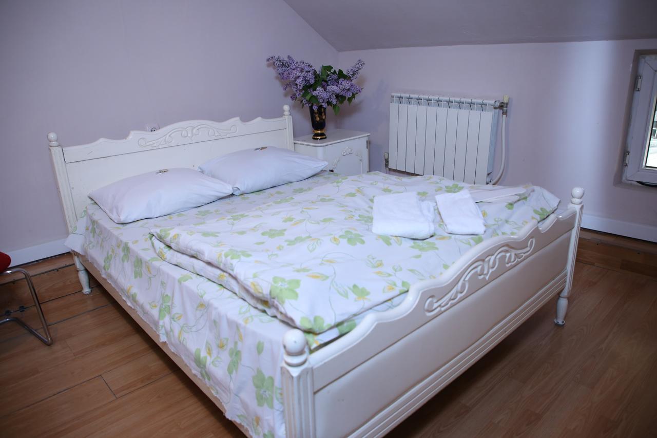 Aratta Hotel Argavand Екстериор снимка