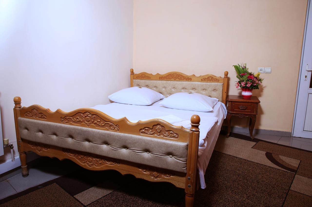 Aratta Hotel Argavand Екстериор снимка